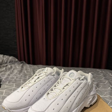 Hot Step Air Terra/Nocta 1 Drake (White]