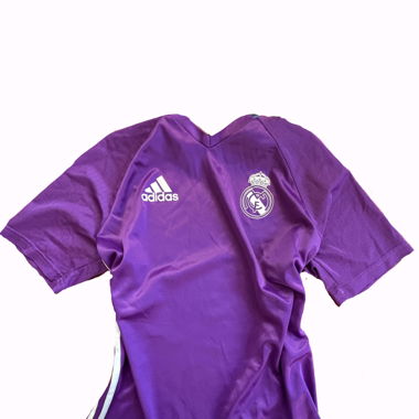 Vintage Adidas Teenager streetwear shirt