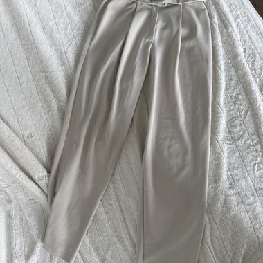 Pantaloni vita alta beige chiaro con cintura