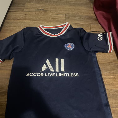PSG Fussball-Trikot und Hose