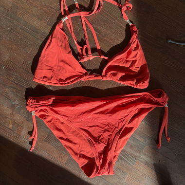 Bikini rouge