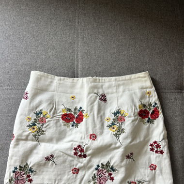 Mini-jupe fleurie
