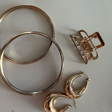 goldener schmuck 