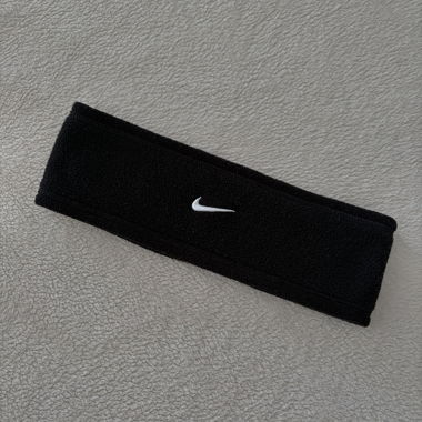 Schwarzes Nike Stirnband
