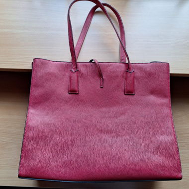 Bordeaux-Handtasche