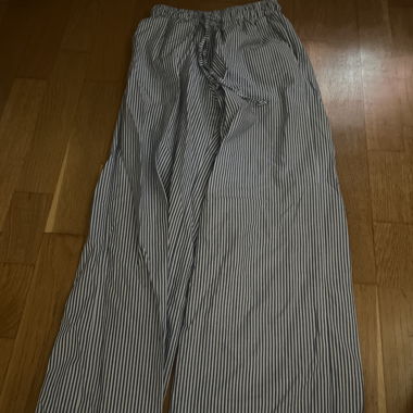 Subdued Hosen
