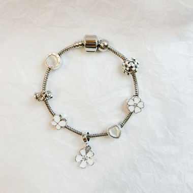 Charm Pendant Bracelet WHITE BLOOM