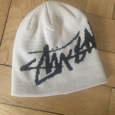 Stüssy beani 