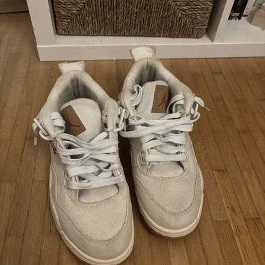 Jordan 4 Levi’s