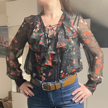 Blouse transparente avec fleurs rouge Mango