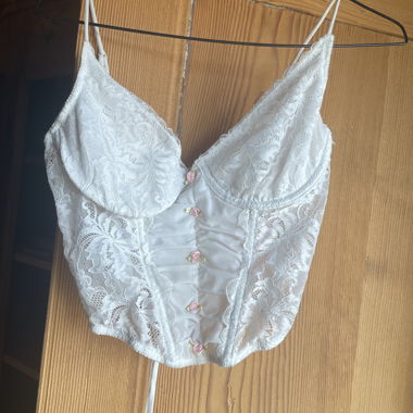 Weisses Spitzen-Corsage-Top