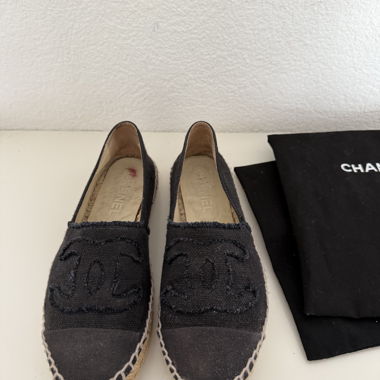 CHANEL Espadrilles