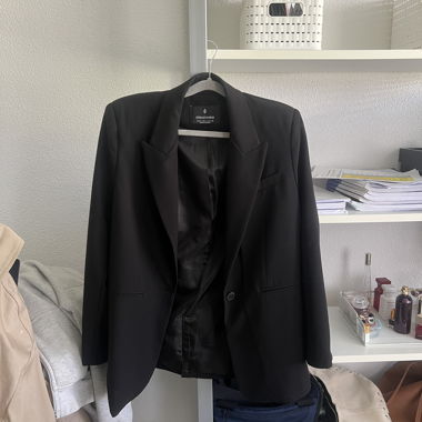 Schwarzer Blazer