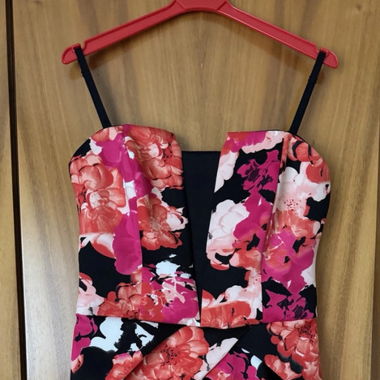 Schwarzes Neopren Kleid Mit Blumen Muster
