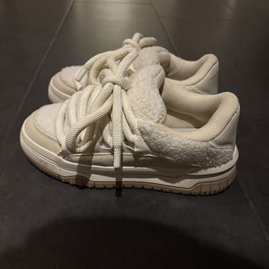 Beige Sneakers