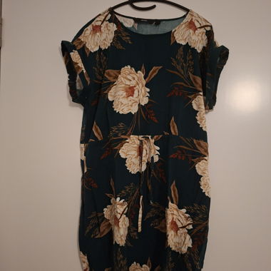 Sommerkleid mit Blumen