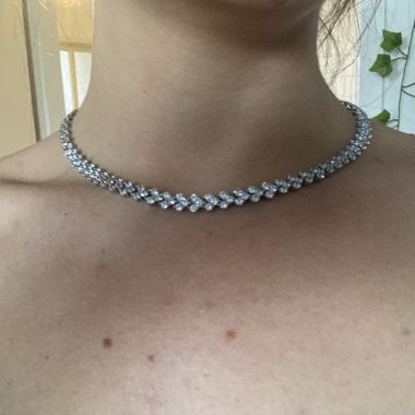 Elegant necklace
