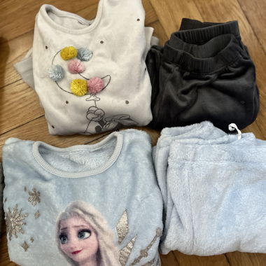 Lot de vêtements pyjamas polaires enfants