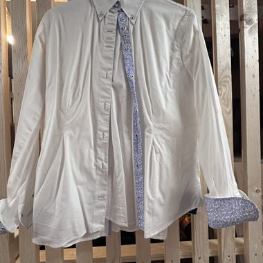 Chemise blanche à motif cachemire
