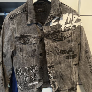 Giacca di jeans Zara con stampa