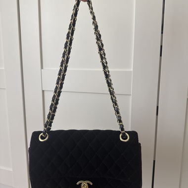 Black Quilted Chain Handbag