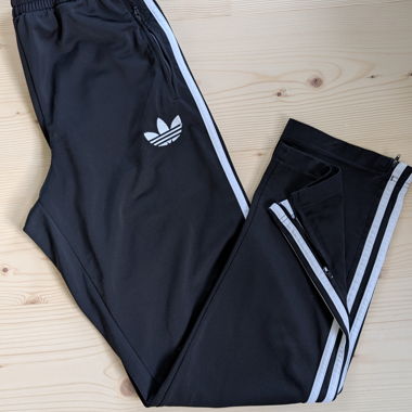 Pantaloni da allenamento Adidas neri