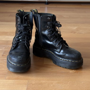 Bottines à plateformes noires Dr. Martens