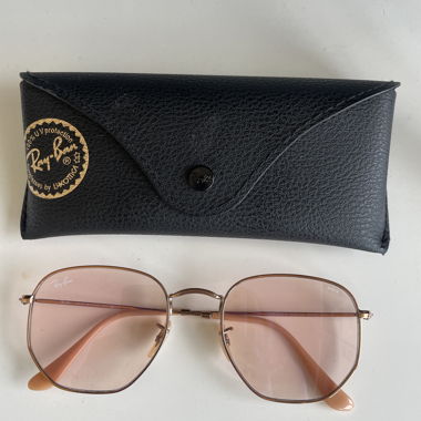 Ray-Ban Sonnenbrille hellrosa mit Etui