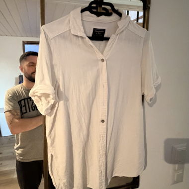 White Abercrombie & Fitch Shirt