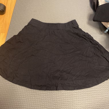 Basic black skirt