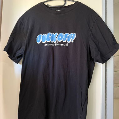 T-shirt nero « F*CK OFF »