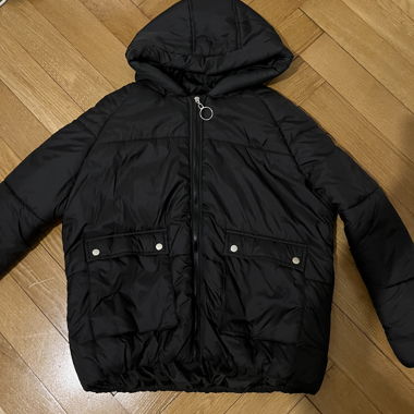 Doudoune noire a capuche