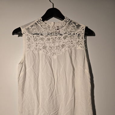 Bluse mit schönem Kragen
