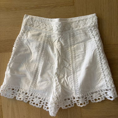 Short bianco in pizzo Zara T34