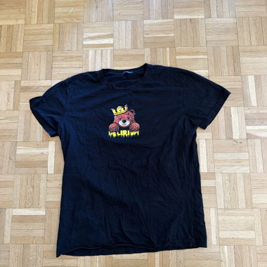 Schwarzes Grafik-T-Shirt