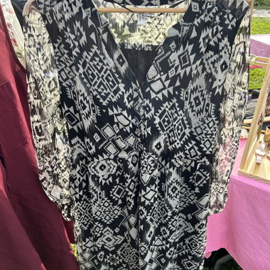 gemustertes Kleid