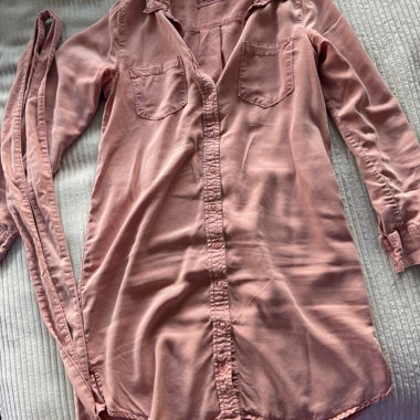 GUESS Satin-Hemd-Kleid rosa lachsfarben