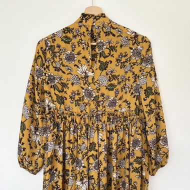 Gelbes Sommerkleid