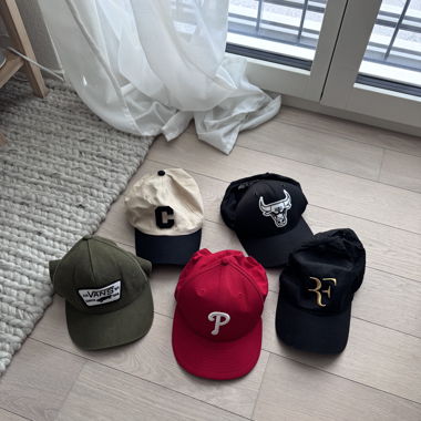 Verschiedene Caps