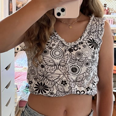 Over size/crop top 