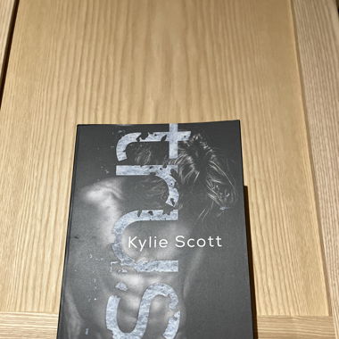 trust von Kylie Scott