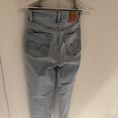 Levis Mom Jeans