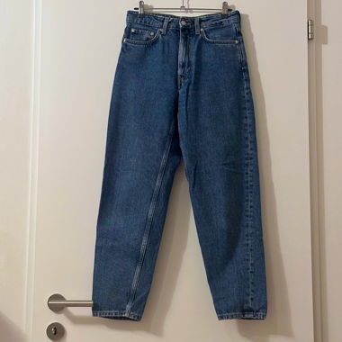 Weekday Mom Fit Jeans – Modell: Lash