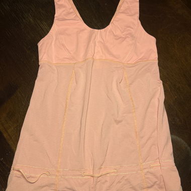 Haut rose sans manches