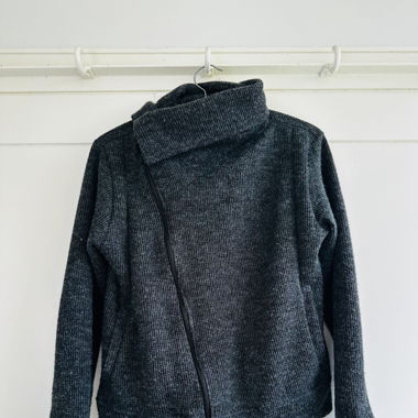 Asymmetrische Jacke