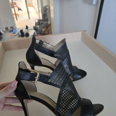 Sandales à talons en cuir 