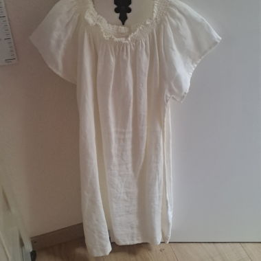 Robe blanche pour enfant 