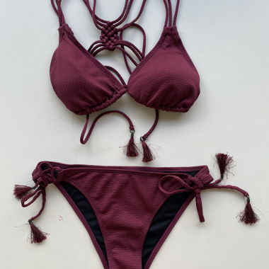 Bikini bordeaux