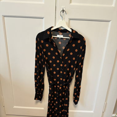 Hemdkleid mit Punkten