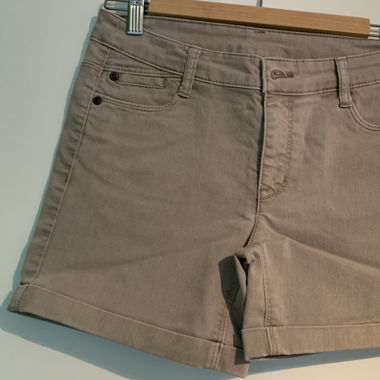 kurze Jeanshose